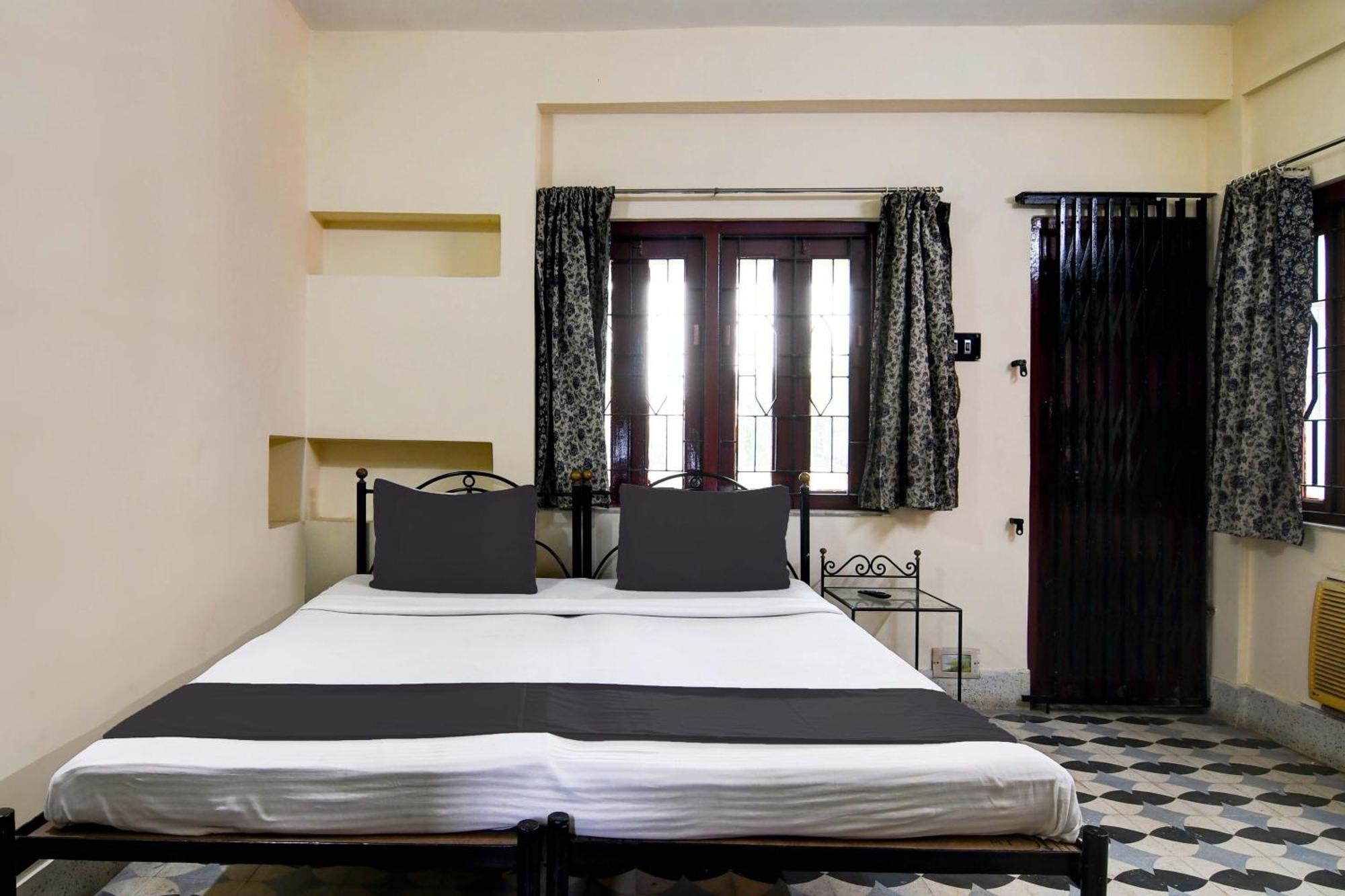 Oyo Simplex Guest House Behala โกลกาตา ภายนอก รูปภาพ