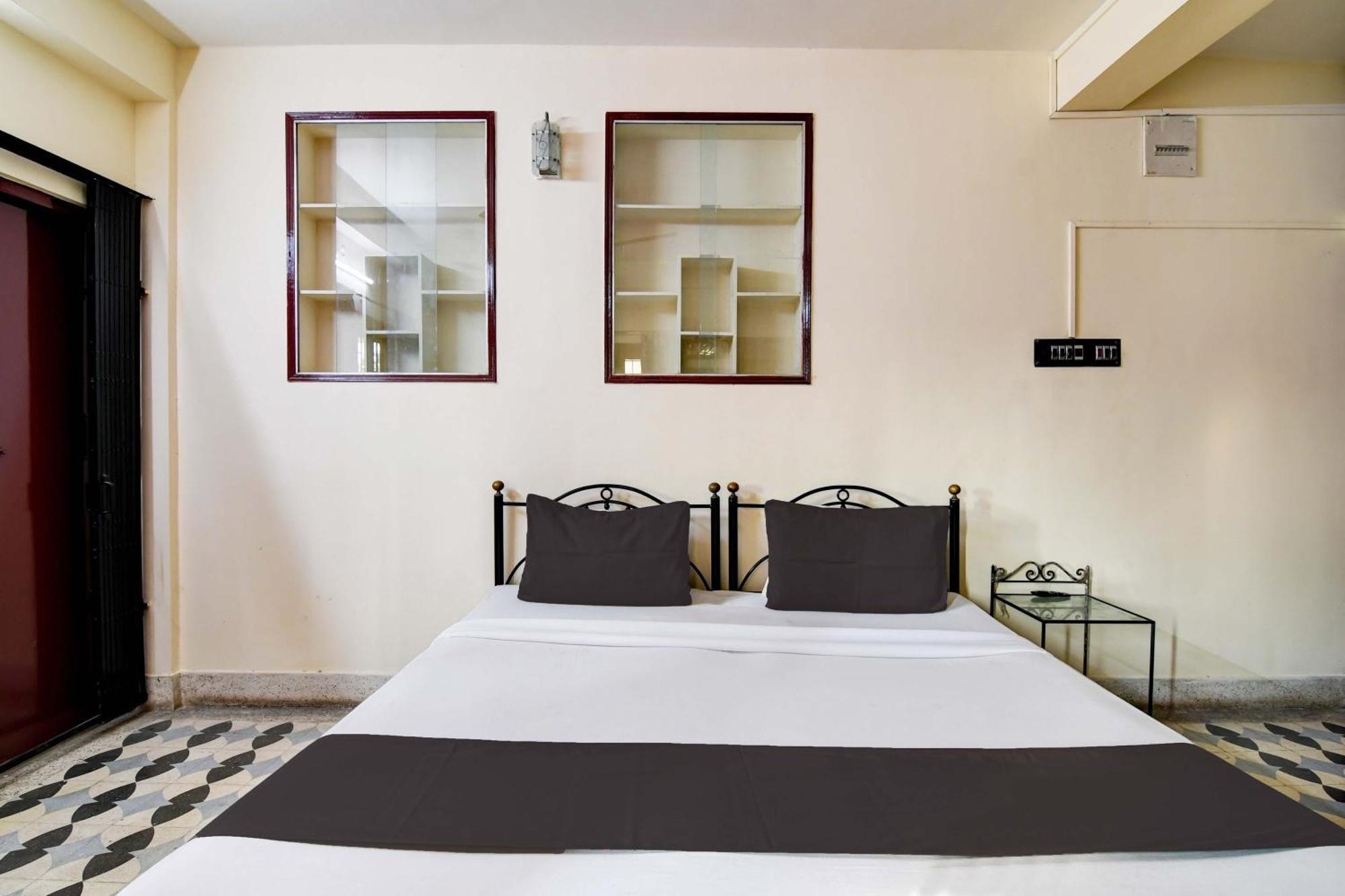 Oyo Simplex Guest House Behala โกลกาตา ภายนอก รูปภาพ