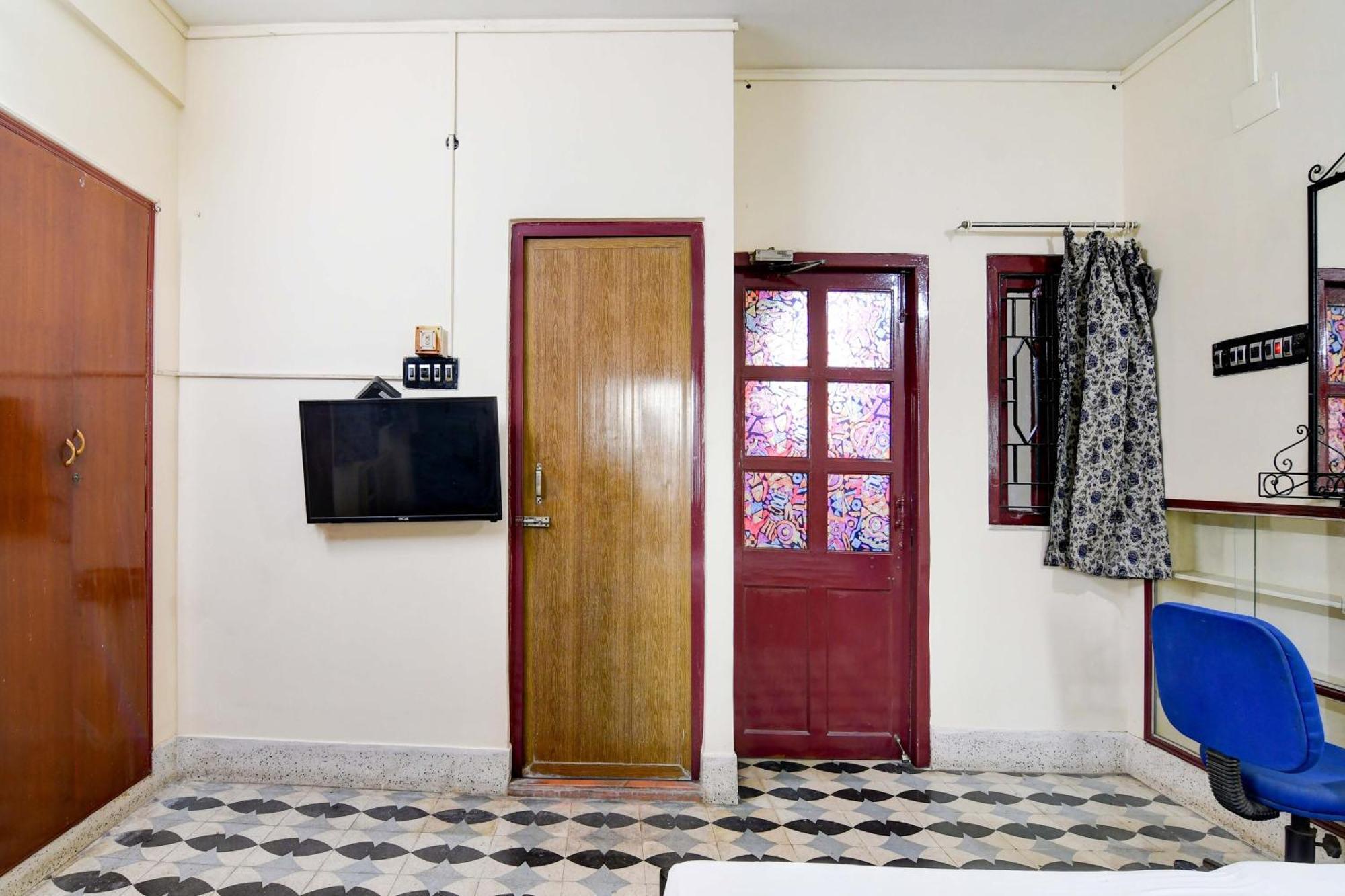 Oyo Simplex Guest House Behala โกลกาตา ภายนอก รูปภาพ