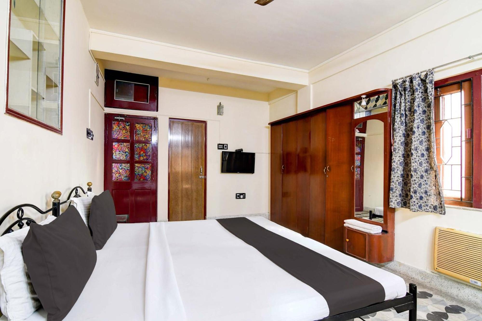 Oyo Simplex Guest House Behala โกลกาตา ภายนอก รูปภาพ