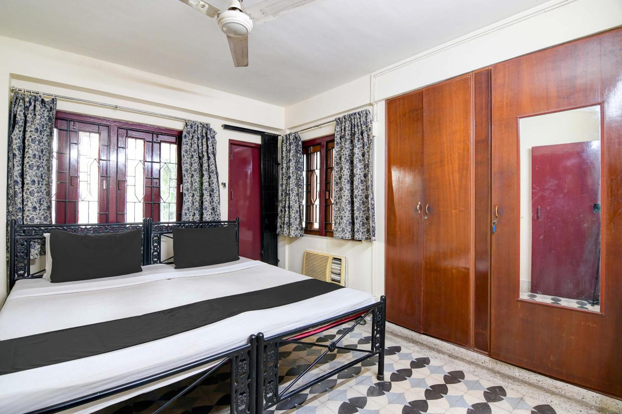 Oyo Simplex Guest House Behala โกลกาตา ภายนอก รูปภาพ